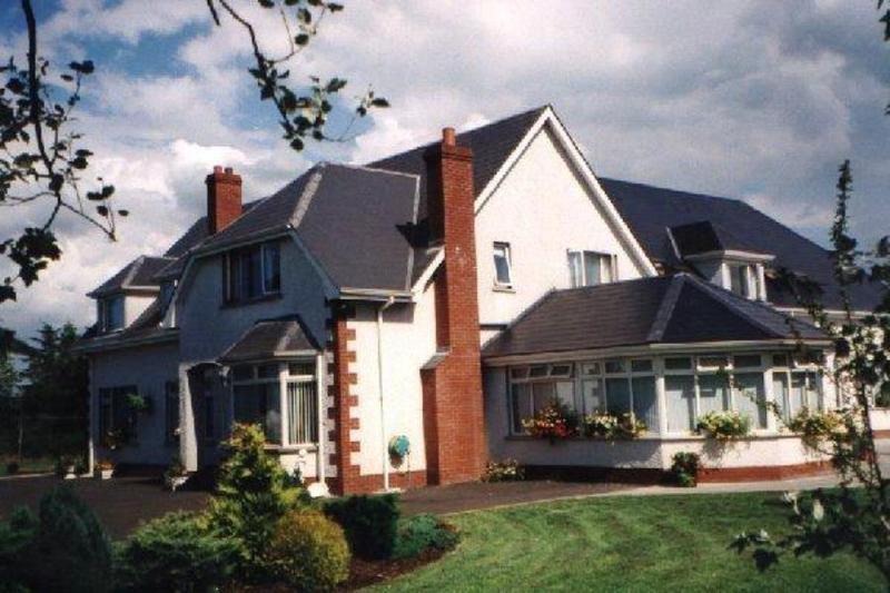 Caldhame Lodge Крумлин Экстерьер фото