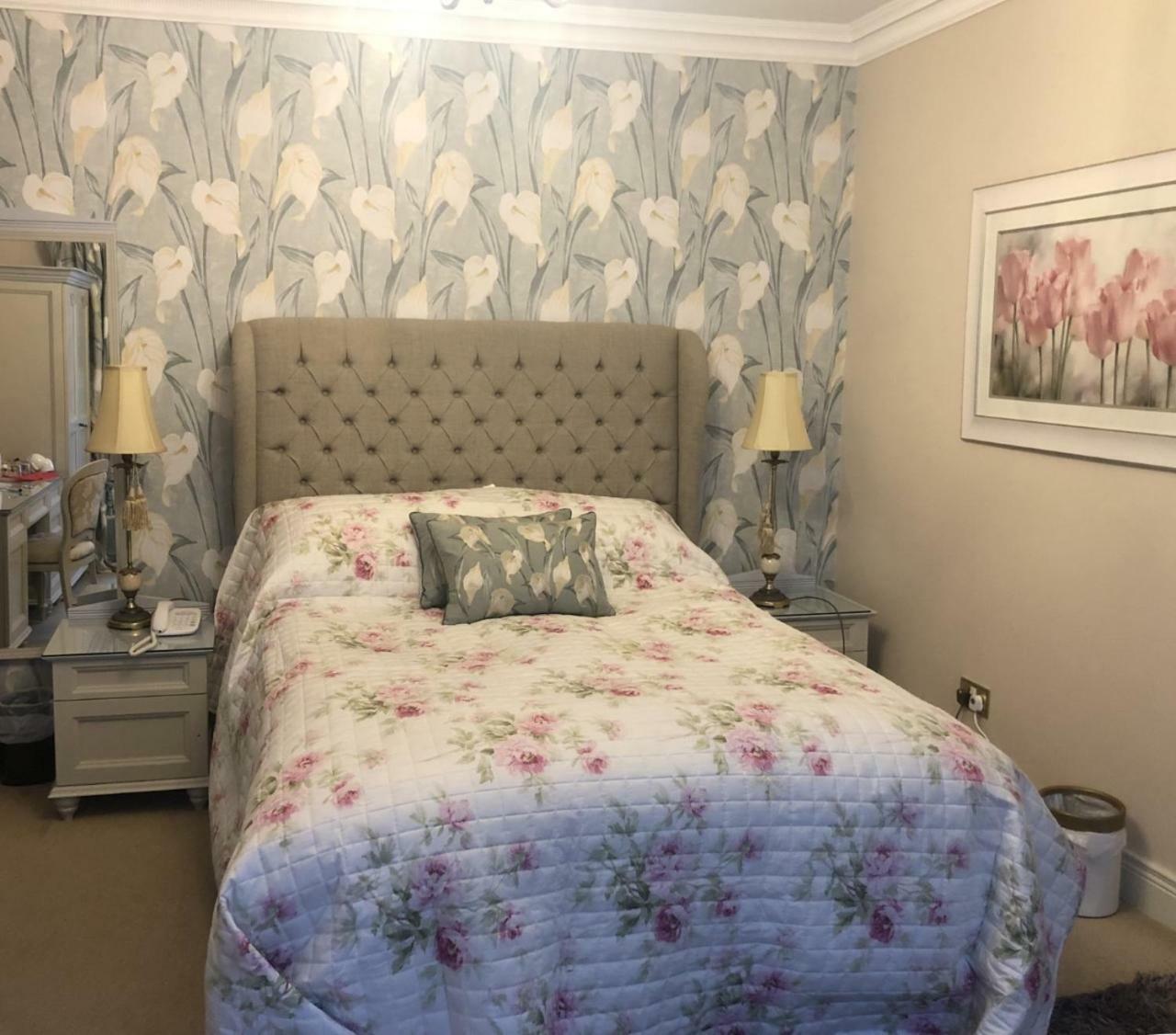 Caldhame Lodge Крумлин Экстерьер фото